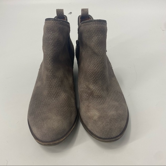 Lucky Brand Bartalino textured suede bootie 7.5 - Picture 5 of 10